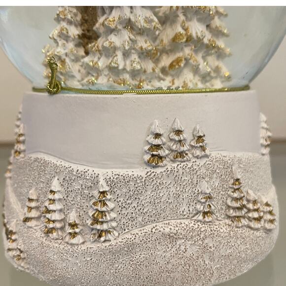 34TH & PINE Christmas Musical Waterglobe White & Gold Holiday Glam Decor NEW - Picture 5 of 8